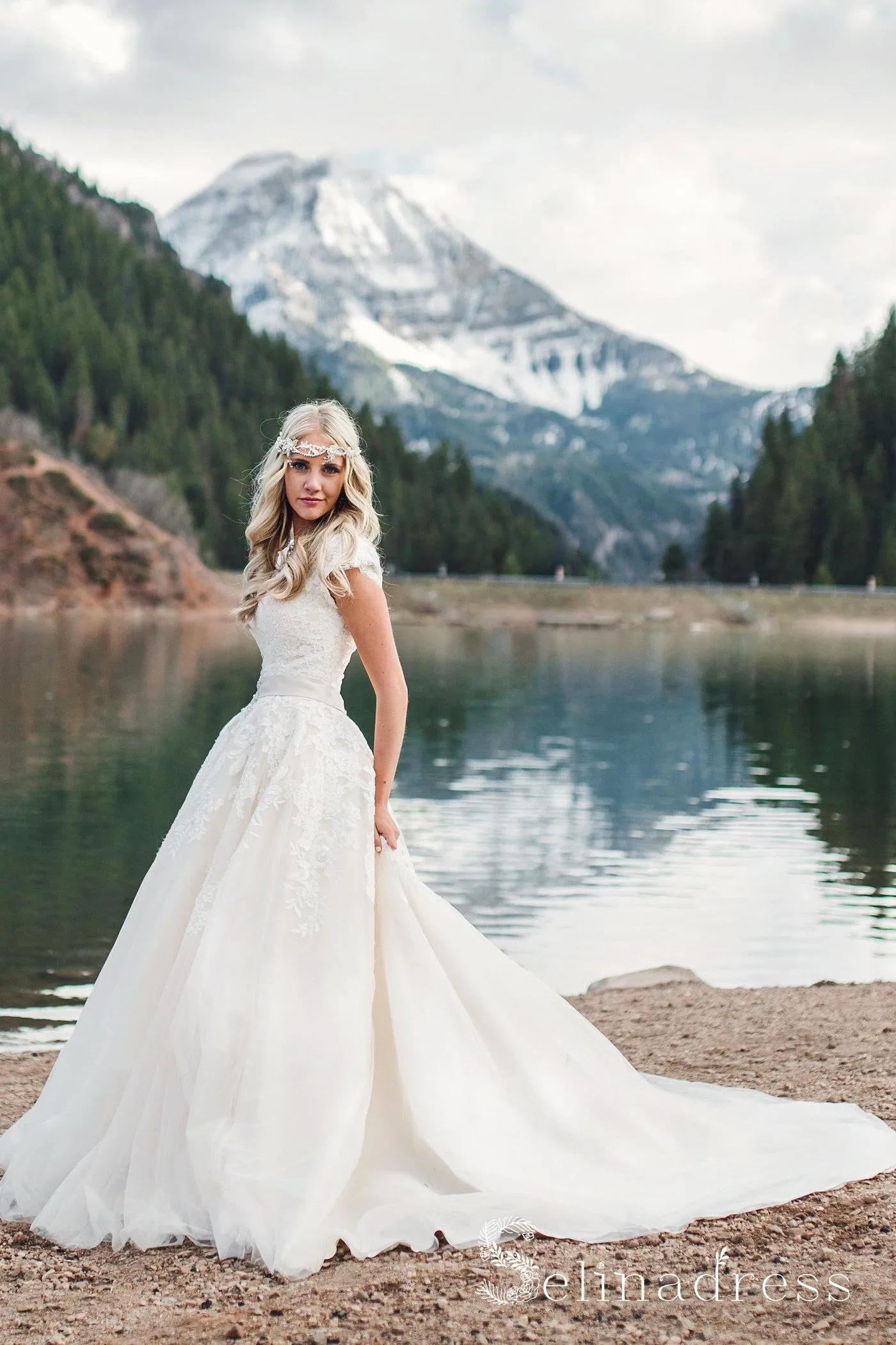 A-line V-neck Lace Rustic Country Wedding Dresses With Short Sleeves SEW063