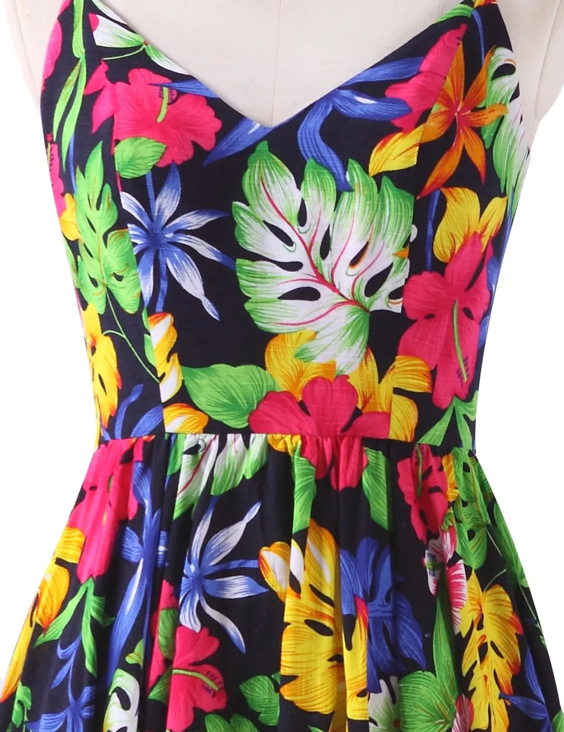 Alisapan Simple Fashion V-neck Sleeveless Short Casual Dress AS05532