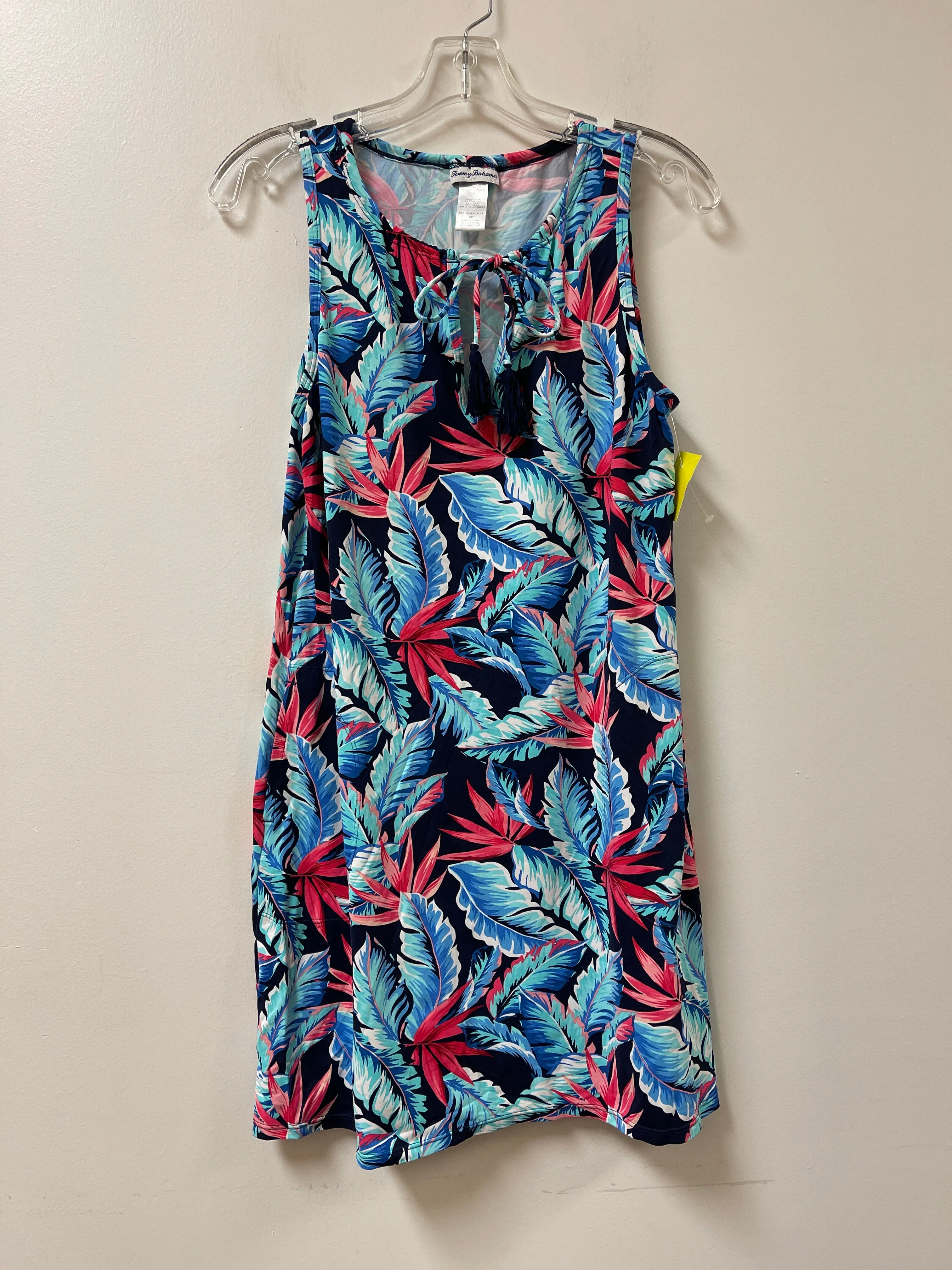 Dress Casual Short By Tommy Bahama  Size: S