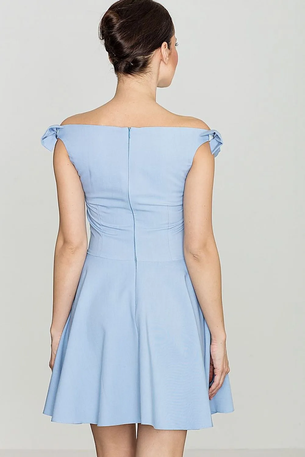 Elegant Bow-Embellished Cocktail Dress