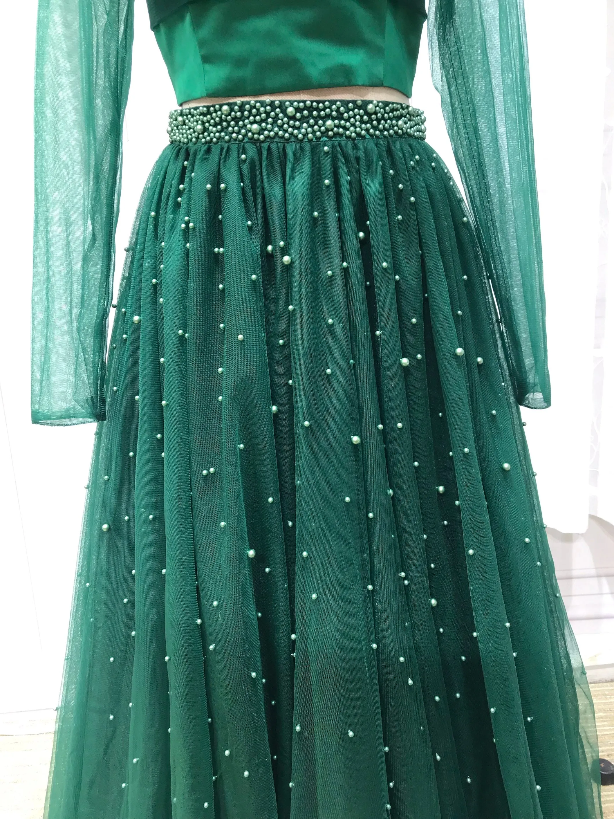 Gorgeous pearls beaded top and skirt separated two pieces emerald green tulle prom dress