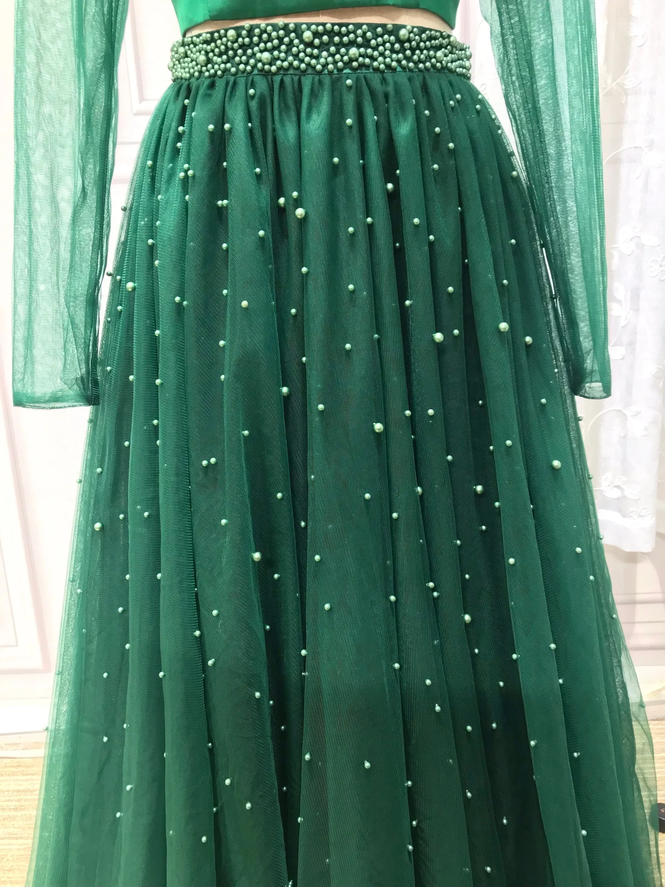 Gorgeous pearls beaded top and skirt separated two pieces emerald green tulle prom dress