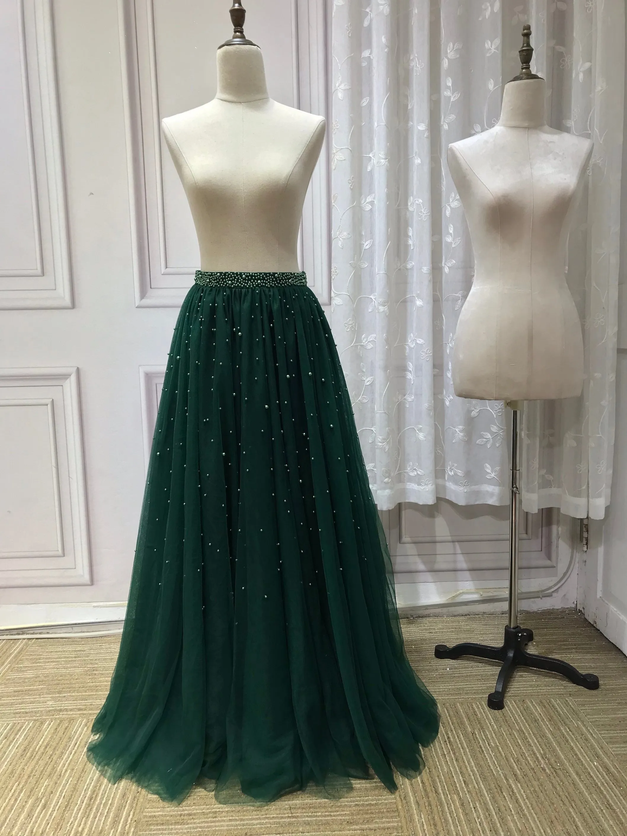 Gorgeous pearls beaded top and skirt separated two pieces emerald green tulle prom dress