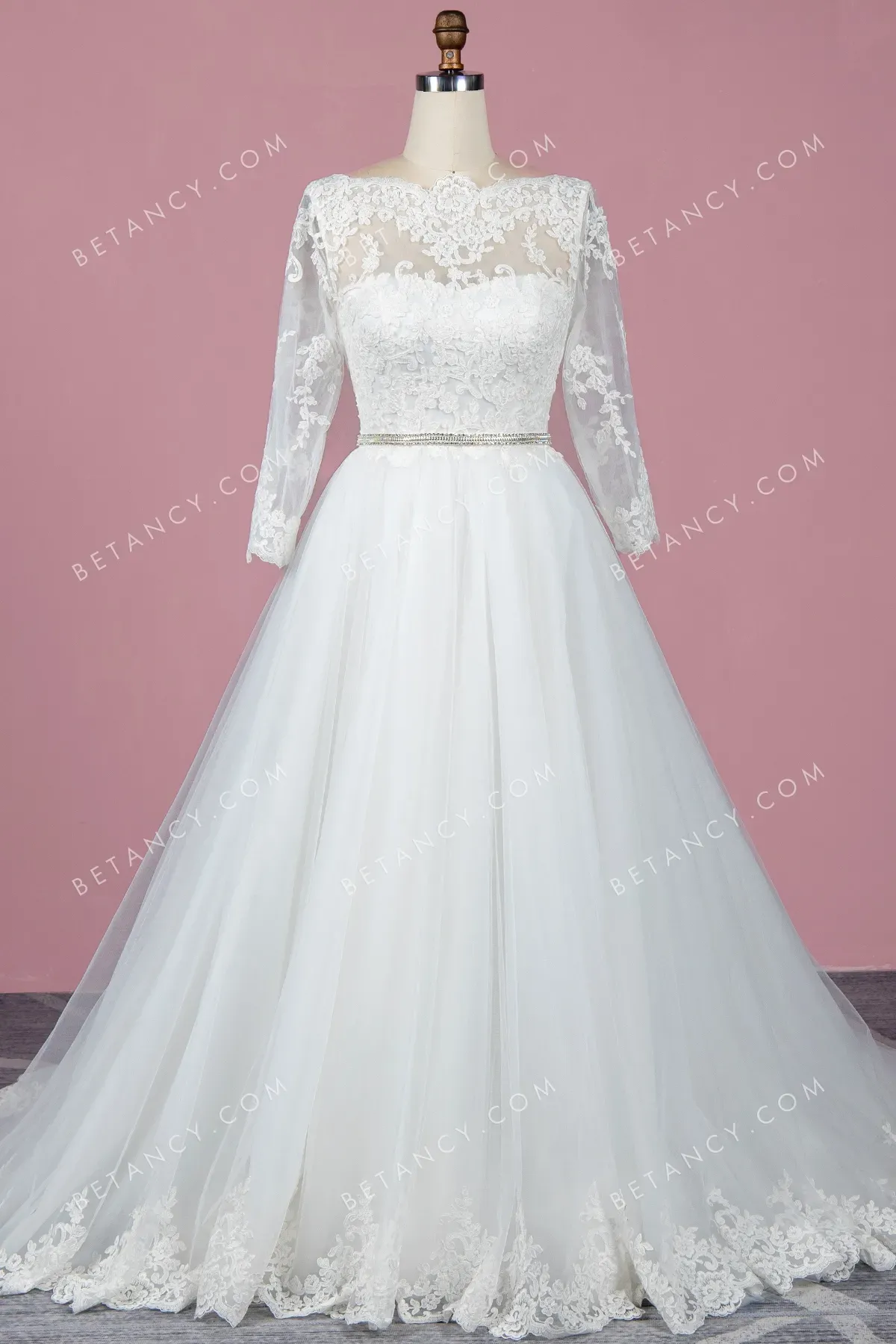Modest Lace and Tulle 3/4 Sleeve Puffy Wedding Gown