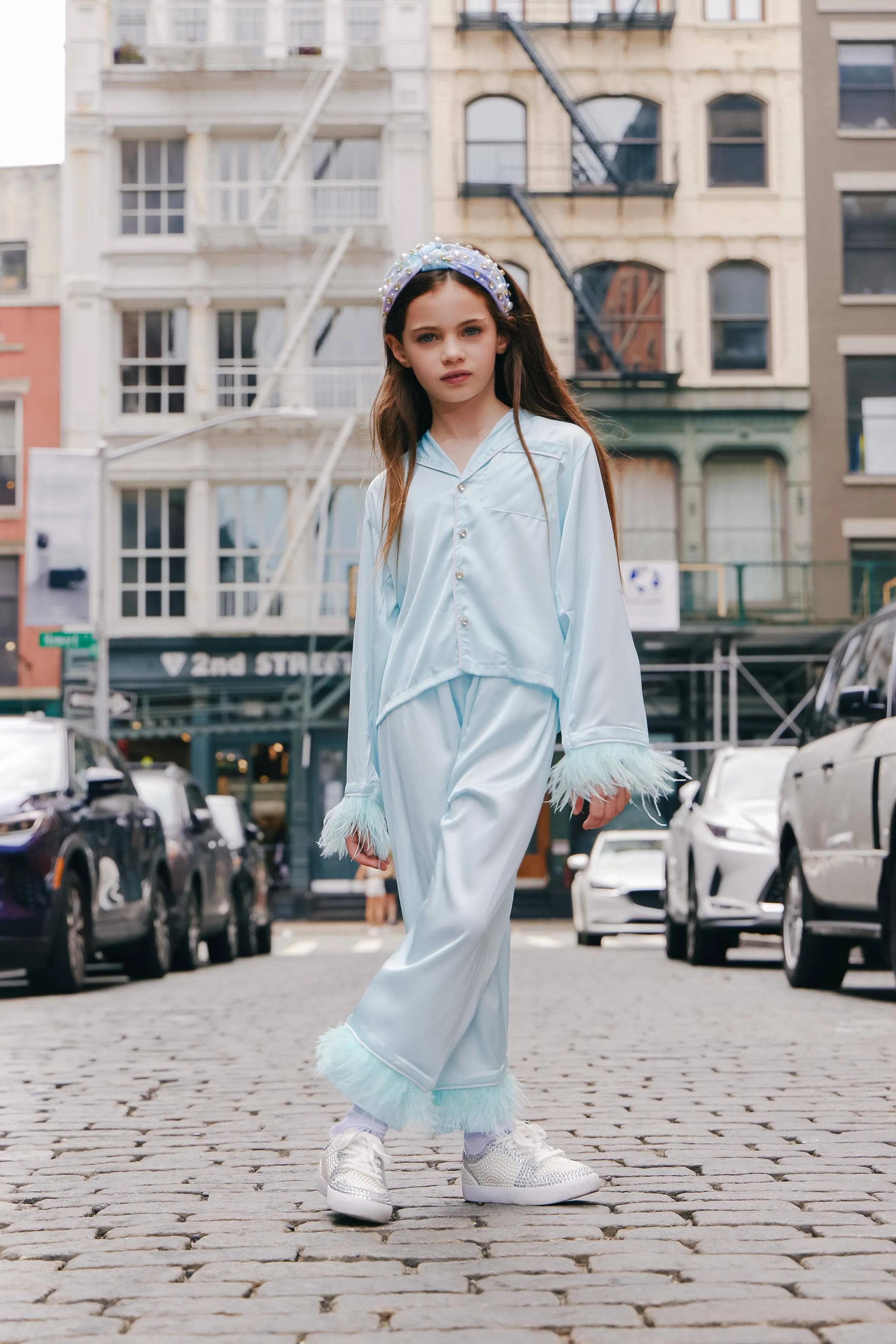 Sky Feather Silky Set