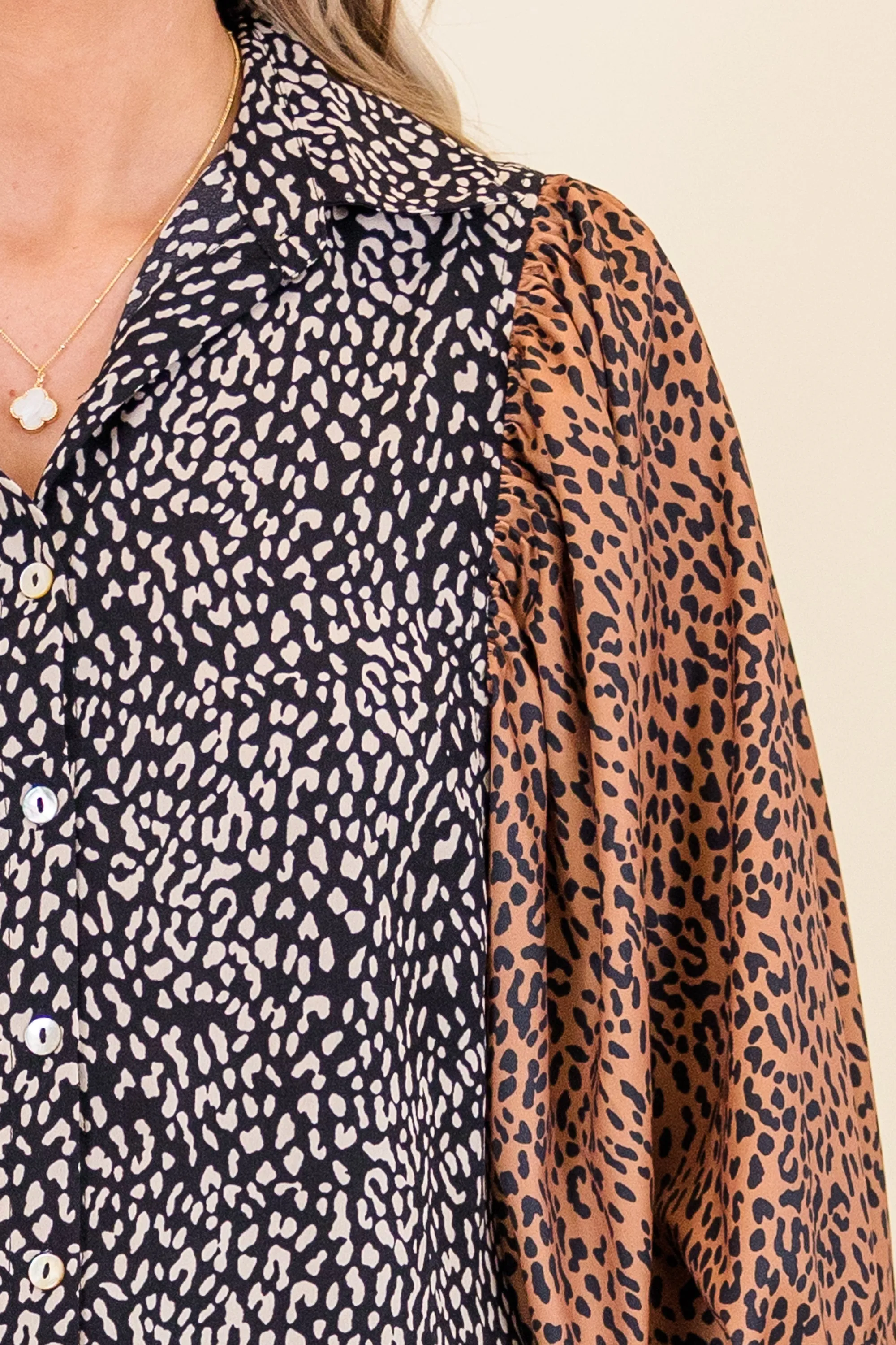 The Hold On Tight Blouse, Black