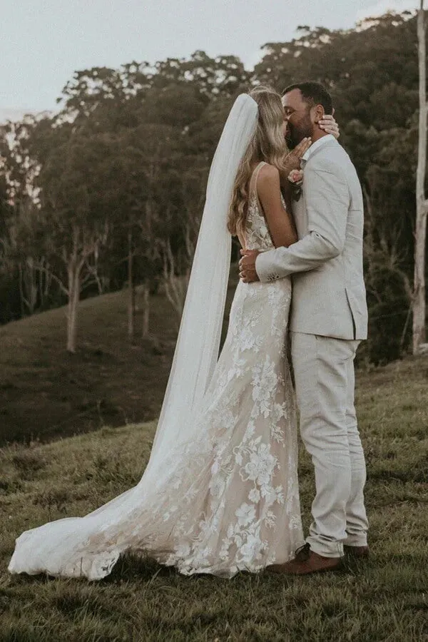 Tulle Sheath V-neck Floral Lace Rustic Wedding Dresses, Wedding Gown, SW672